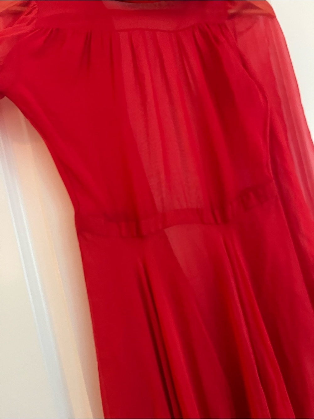 Gorgeous Gucci Vibrant Red Sheer Silk Chiffon Tea Length Cowl Neck Dress - Picture 2 of 12